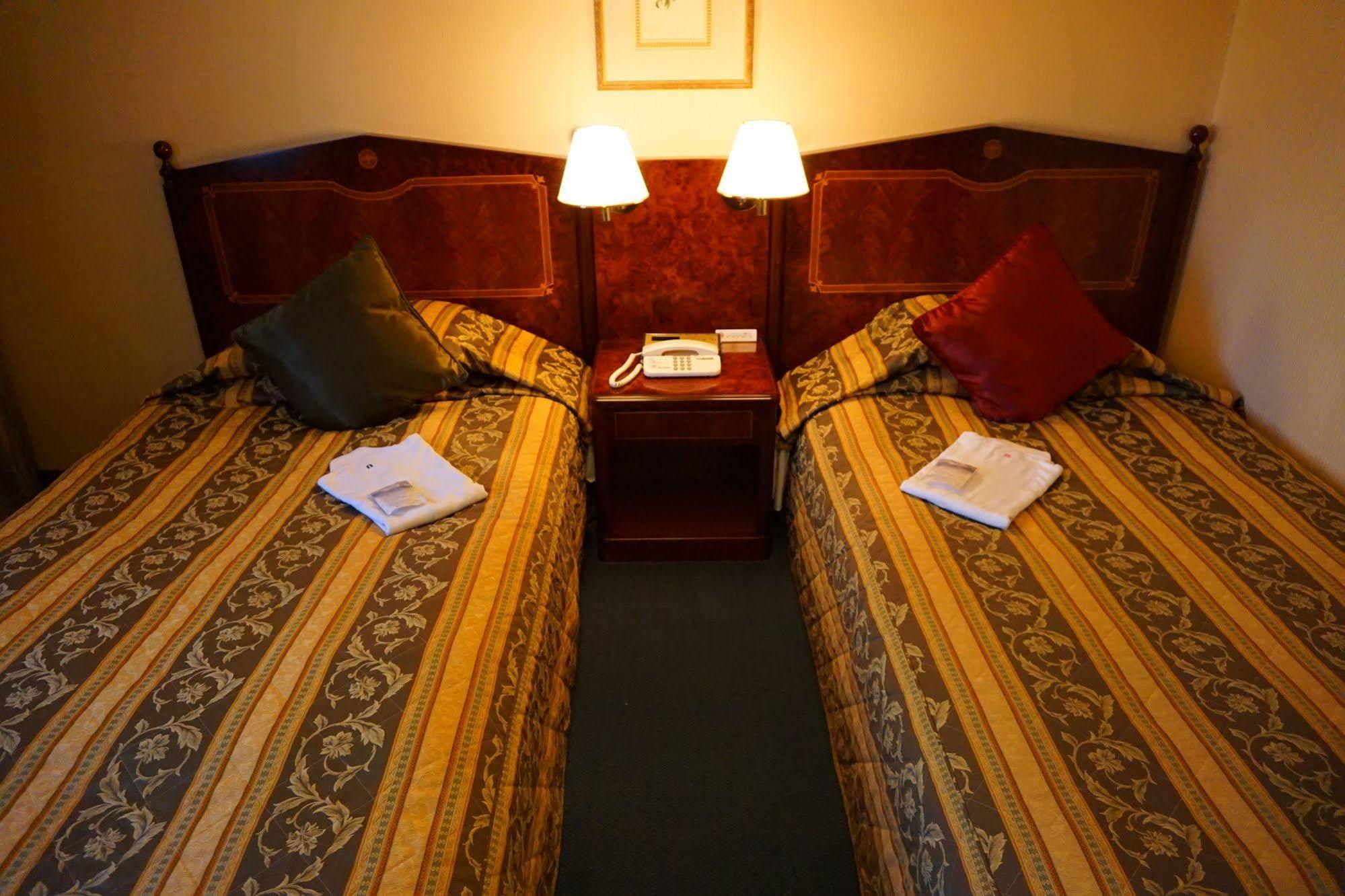 Dukes Hotel Nakasu Fukuoka  Esterno foto